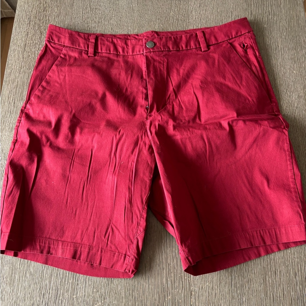 Lululemon men’s size 34 khaki shorts
